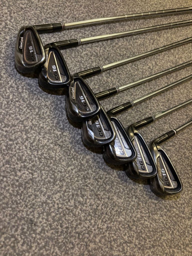 CLEVELAND CG16 GOLF IRONS PW-4