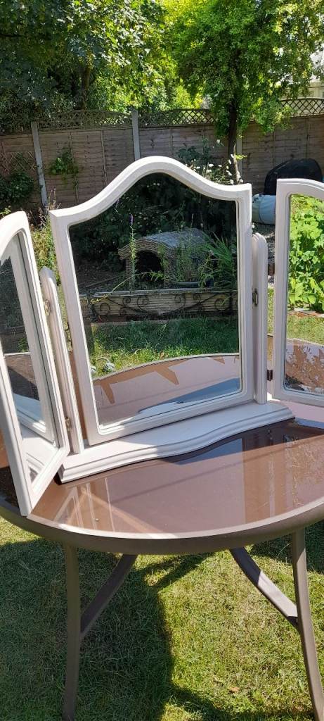 Freestanding Triple Dressing Table Mirror – Bevelled Edge