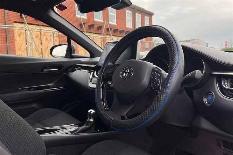 2019 Toyota C-HR 1.8 Hybrid Dynamic 5dr CVT HATCHBACK PETROL/ELECTRIC Automatic