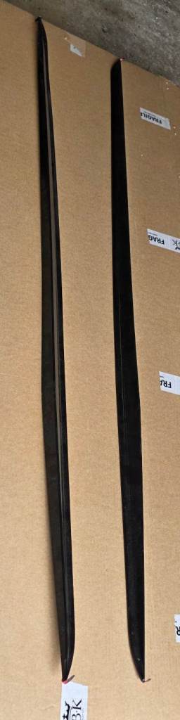 Seat ibiza side skirts in black 