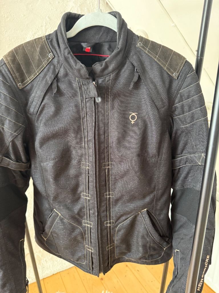 Women’s motorcycle jacket 