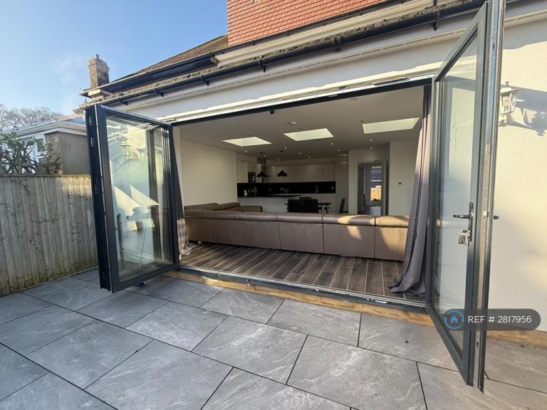 1 bedroom in South Way, Croydon,West Wickam,Shirley, Beckenham, Crystal Pa, CR0 (#2817956)