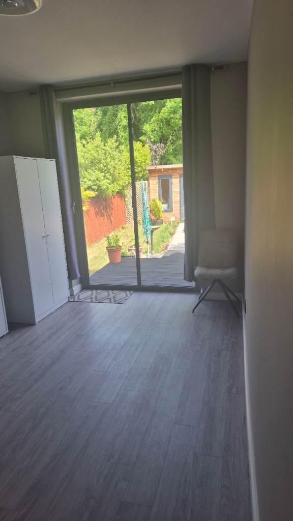 Modern Studio/Annexe For Rent in Bromley 
