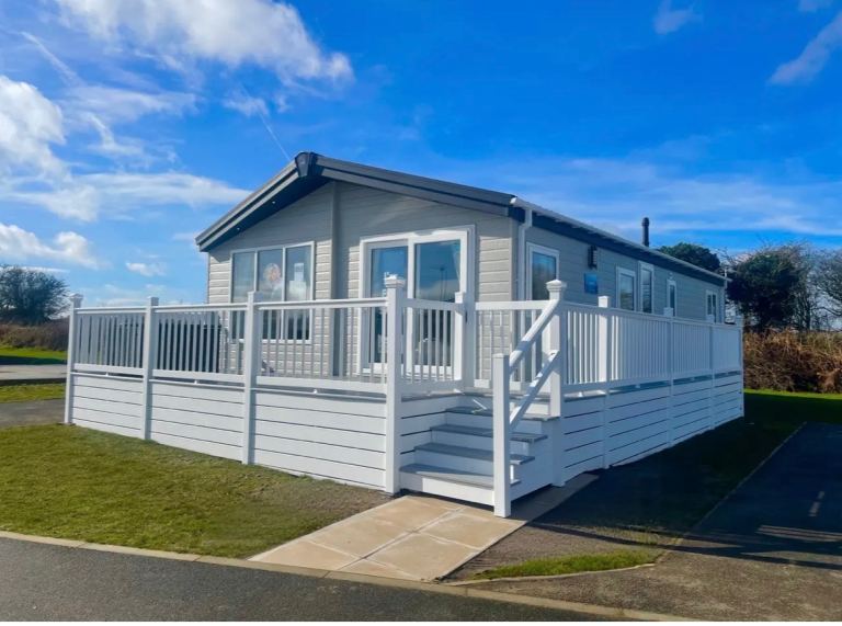 Luxury Lodge For Sale - Suffolk Coast - Open 11.5 Months - Pet Friendly 