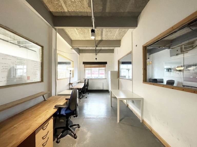 Office | Creative Space | Beauty Room | Workspace | Commercial Unit in Hackney Central E8