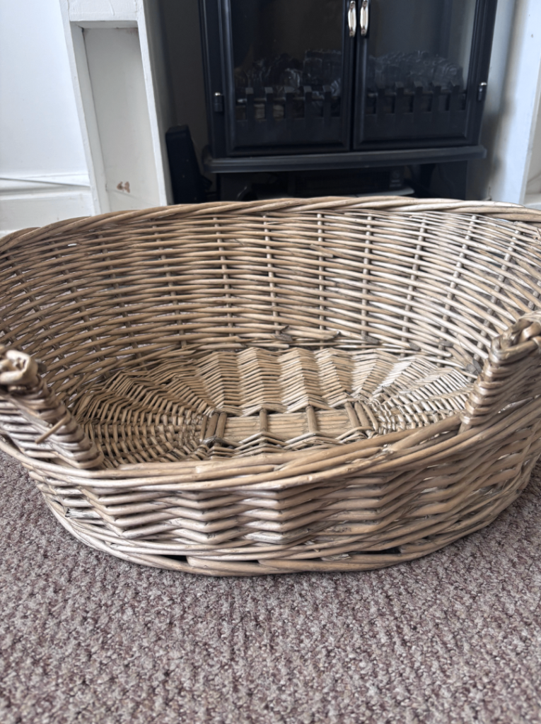 Wicker animal pet bed basket