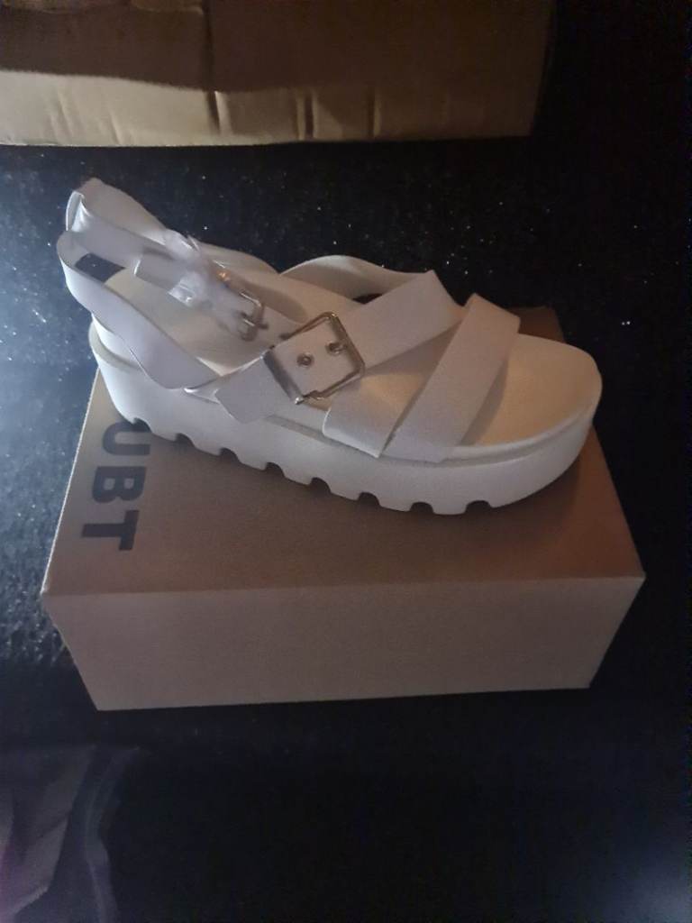 womans /girls sandal shoe 