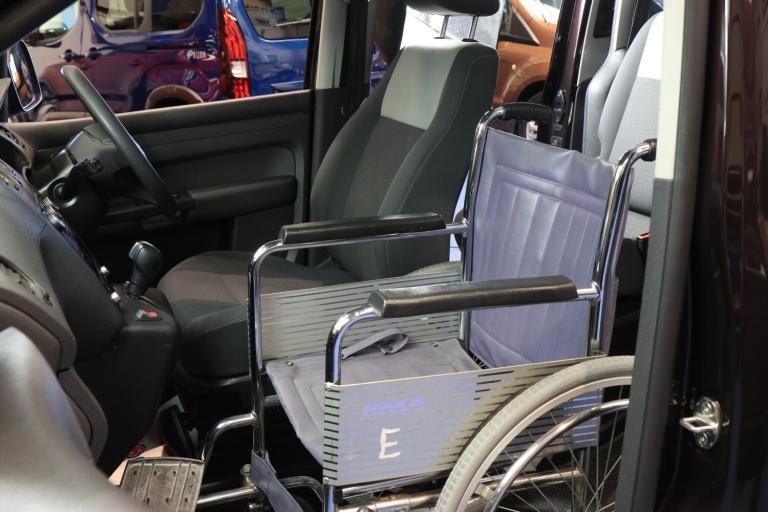 2014 Volkswagen Caddy Automatic Wheelchair Sits Upfront Next To The Driver WAV Vehicle MPV Diesel...