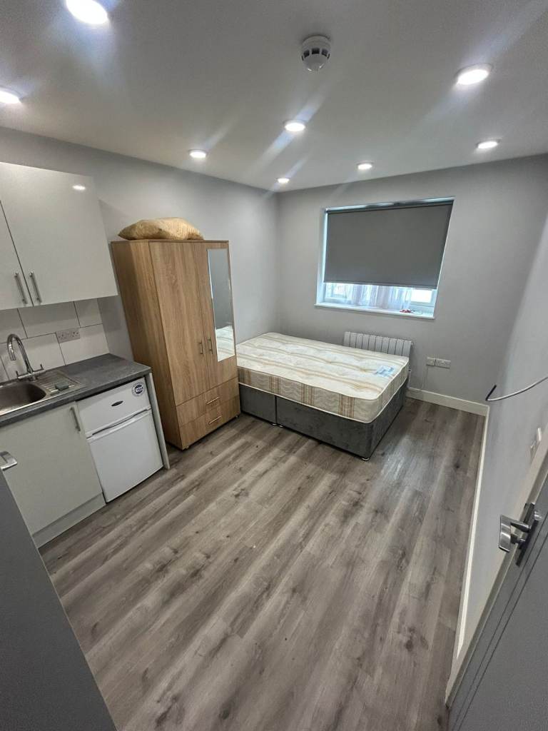 BENEFITS ACCEPTED - Studio Flat Available in Hayes Hillingdon UB3