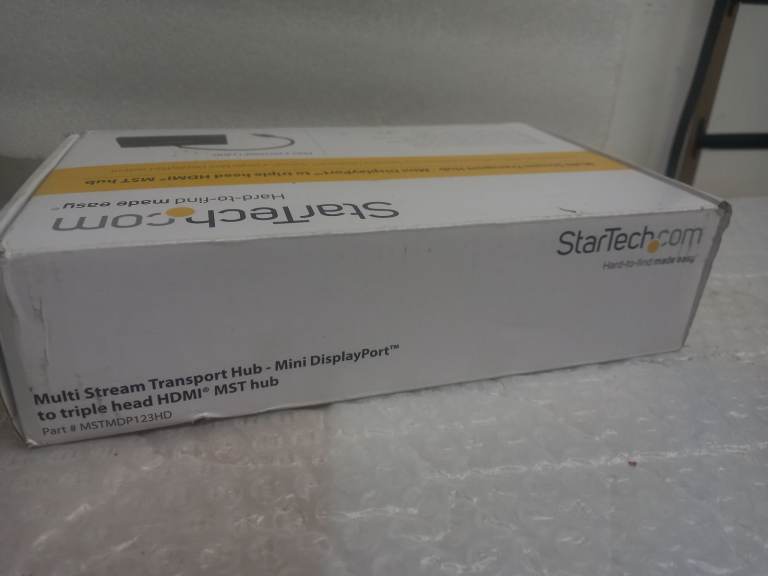 StarTech MST Hub Mini DisplayPort to Triple HDMI