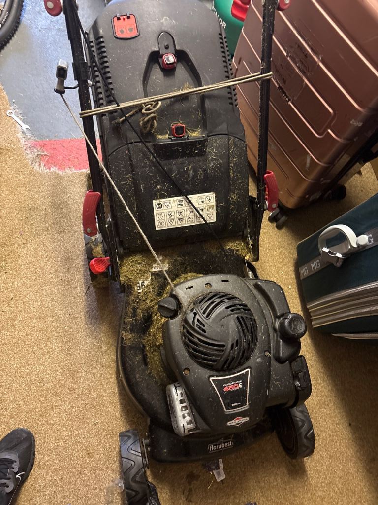 Briggs & Stratton Petrol Lawnmower – Used, Good Working Order