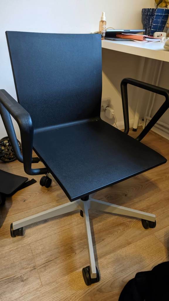 Vitra .04 Office Chair