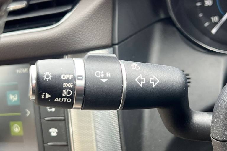 2018 Jaguar XF 2.0d Prestige Saloon 4dr Diesel Auto Euro 6 (s/s) (180 ps) Rear Parking Aid Saloon...