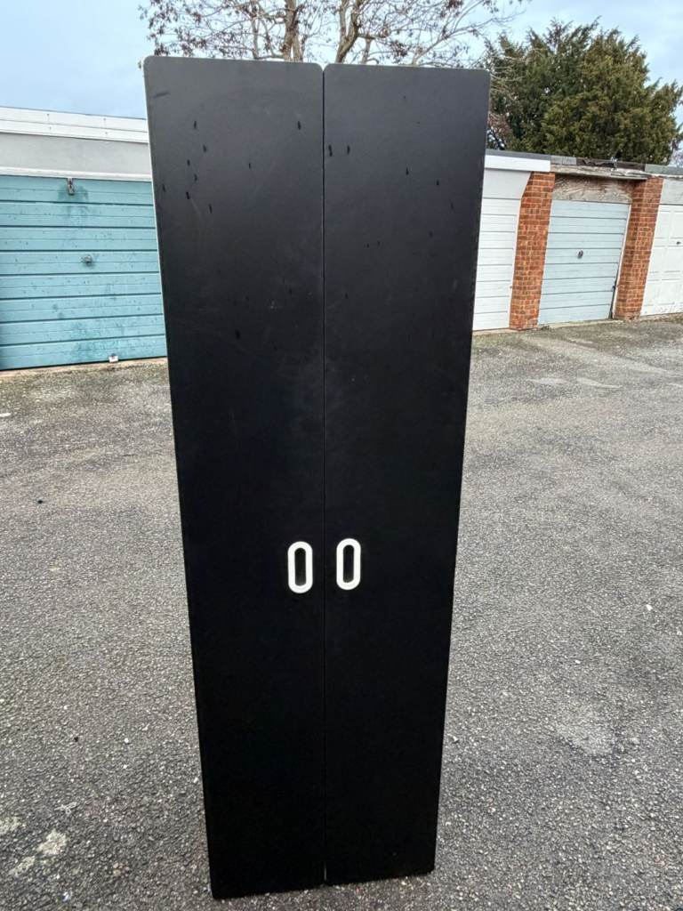 Tall Wardrobe for £75