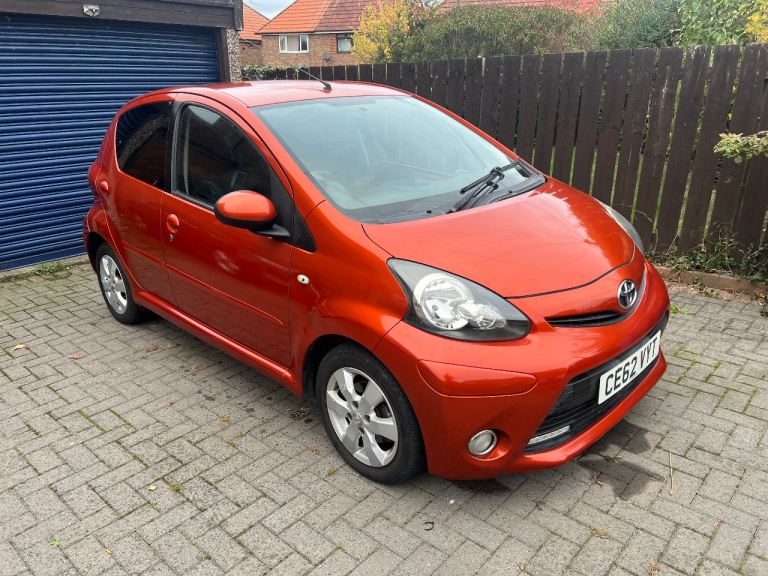 Toyota, AYGO, Hatchback, 2012, Manual, 998 (cc), 5 doors