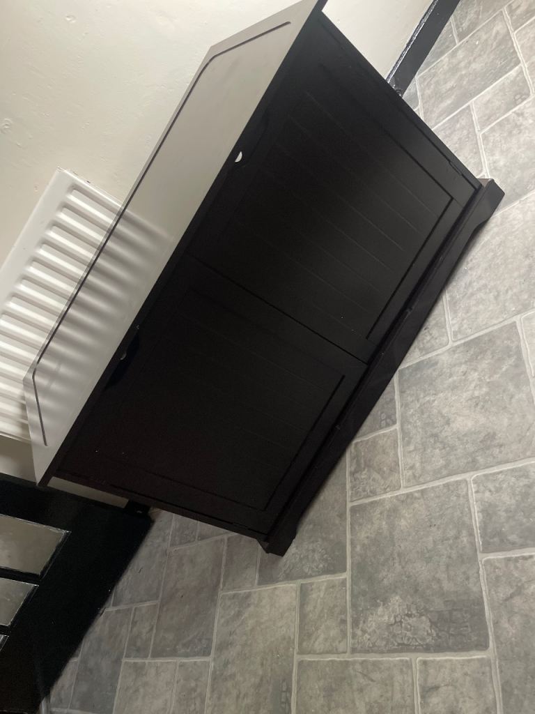 Cat litter box