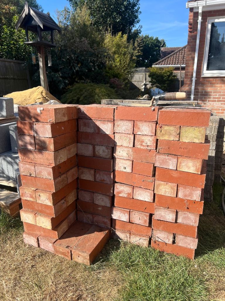 112 Reclaimed Solid Red Engineering Bricks