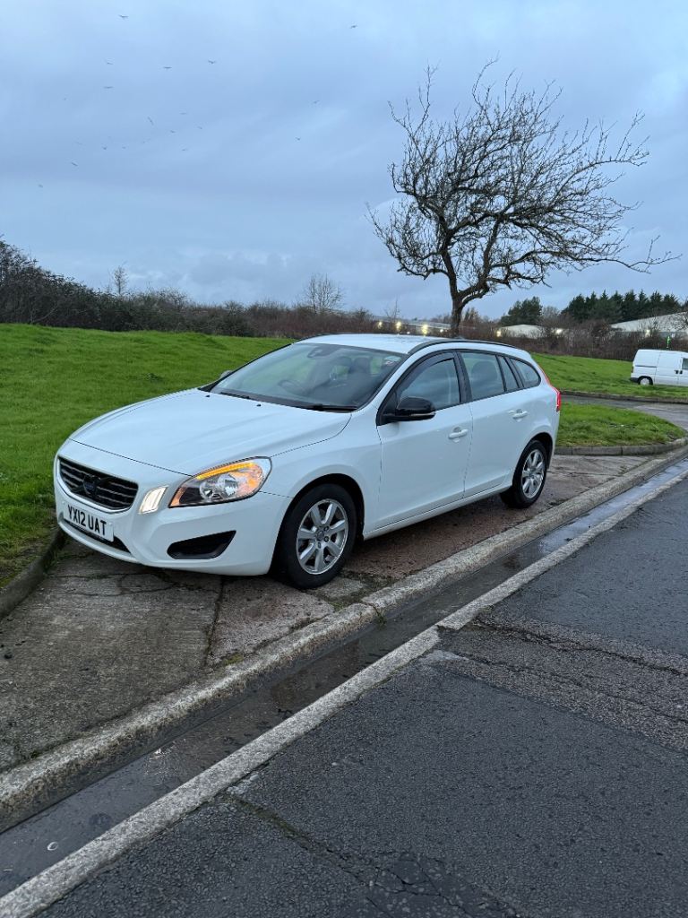 Volvo, V60, Estate, 2012, Manual, 1560 (cc), 5 doors
