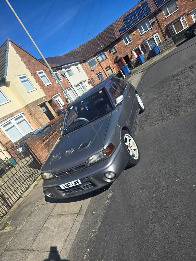 Mazda 323 familia gtr 