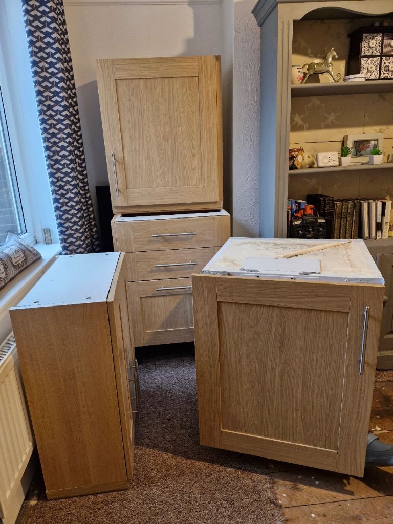 Used Shaker Stye Kitchen Units with Built in Freezer - 2 wall units and drawer set included REDUCED