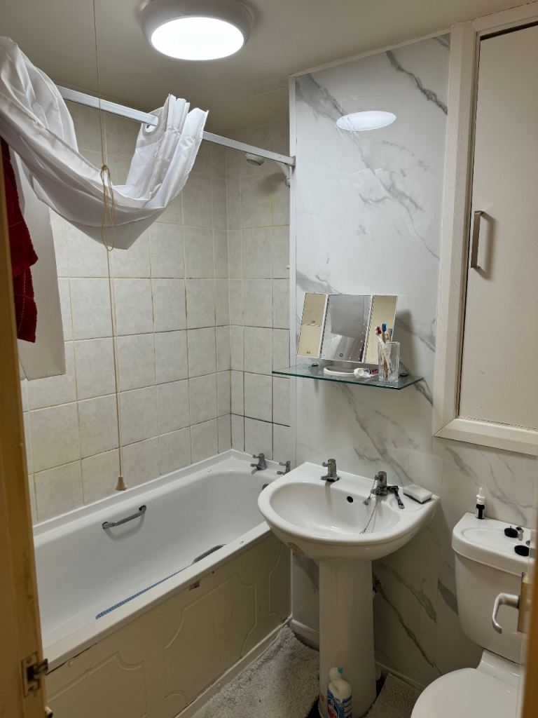 Flat swap exchange from Manchester to Wigan 