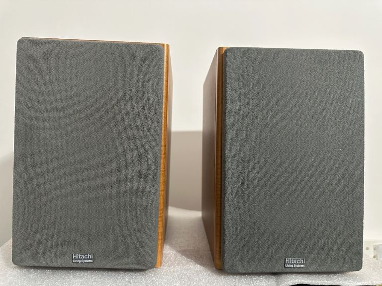 Hitachi Speakers