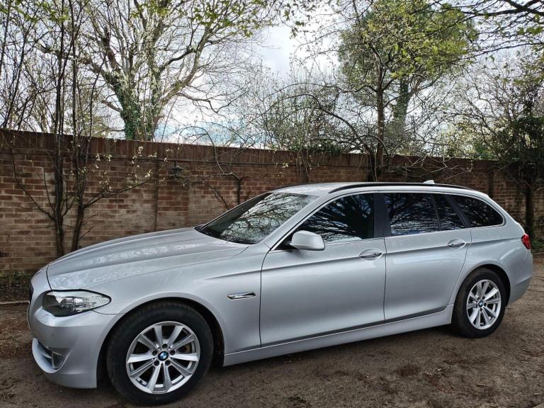 BMW 5 SERIES 2.0 520i SE Touring Steptronic Euro 5 (s/s) 5dr 2011