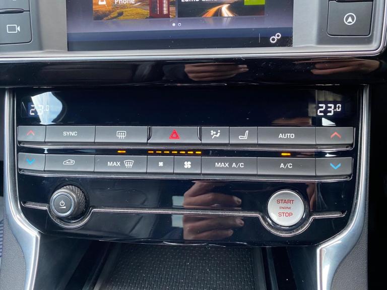 2016 Jaguar XE 2.0d R-Sport Auto Euro 6 (s/s) 4dr SALOON Diesel Automatic