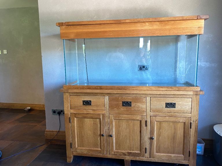 SOLD - Oak Surround Aquarium Fish Tank 310 litre Fluval FX filter 