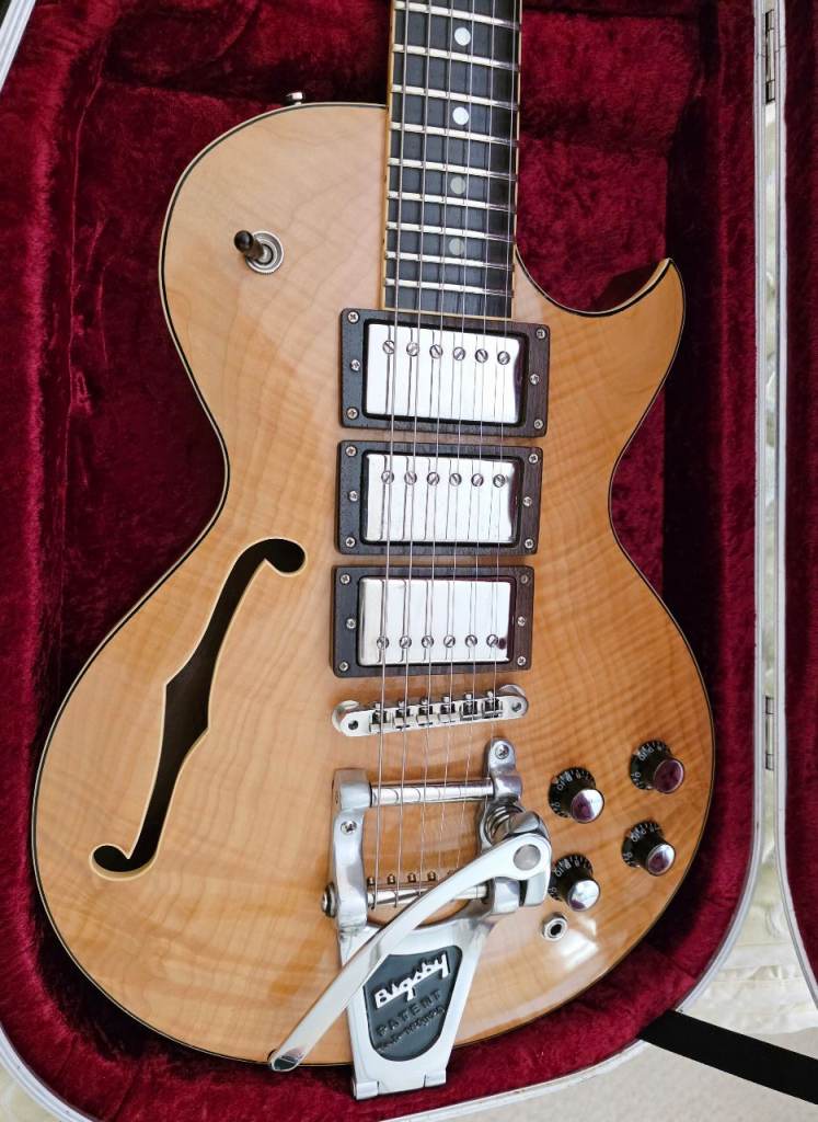 JXG Guitars (John X Gill) Custom Build - 50s Gibson Les Paul/ Zemaitis style guitar. UK luthier.