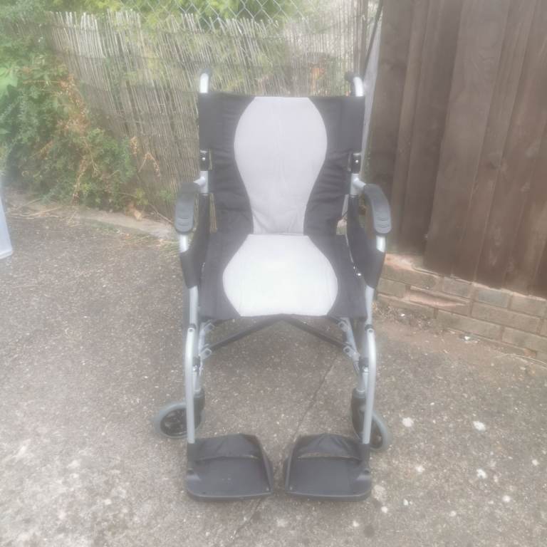 Karma Ergo Lite 18" Wheelchair