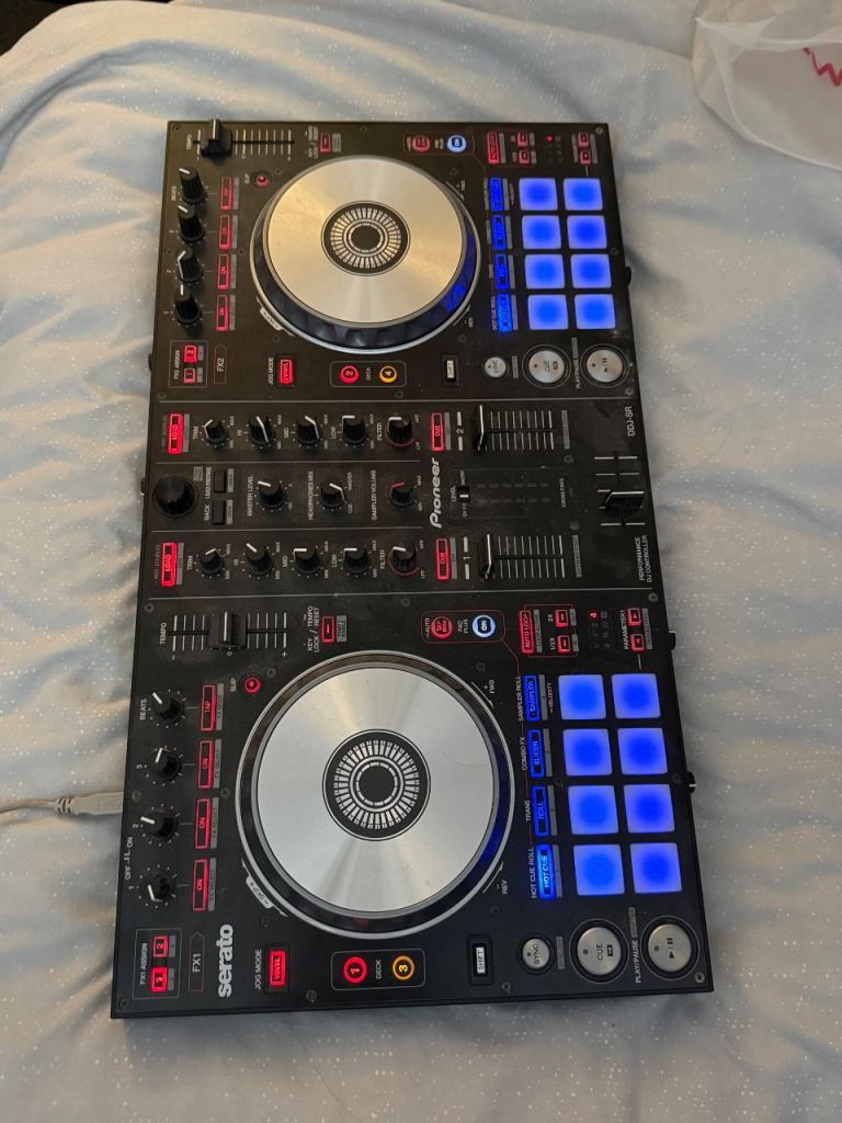 DDJ-SR DJ controller