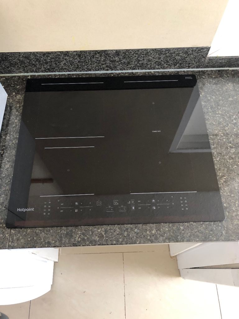 Hotpoint Black Induction Hob – Good Condition