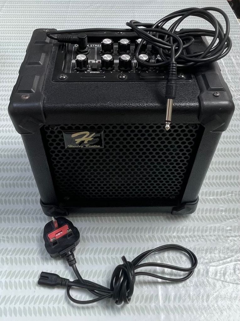Harley Benton Portable Guitar Amplifier - CG-10X Street, 10W
