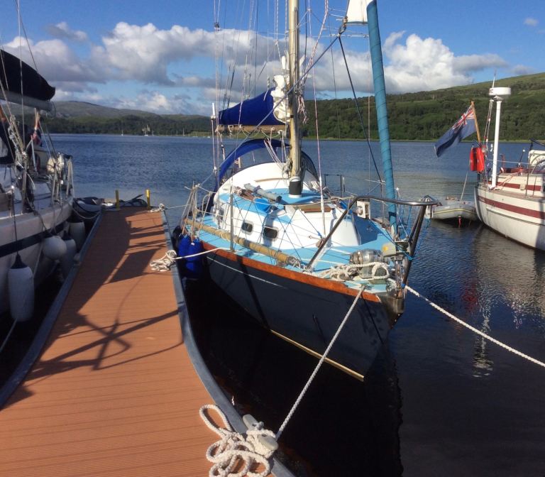 Elizabethan 30 Yacht