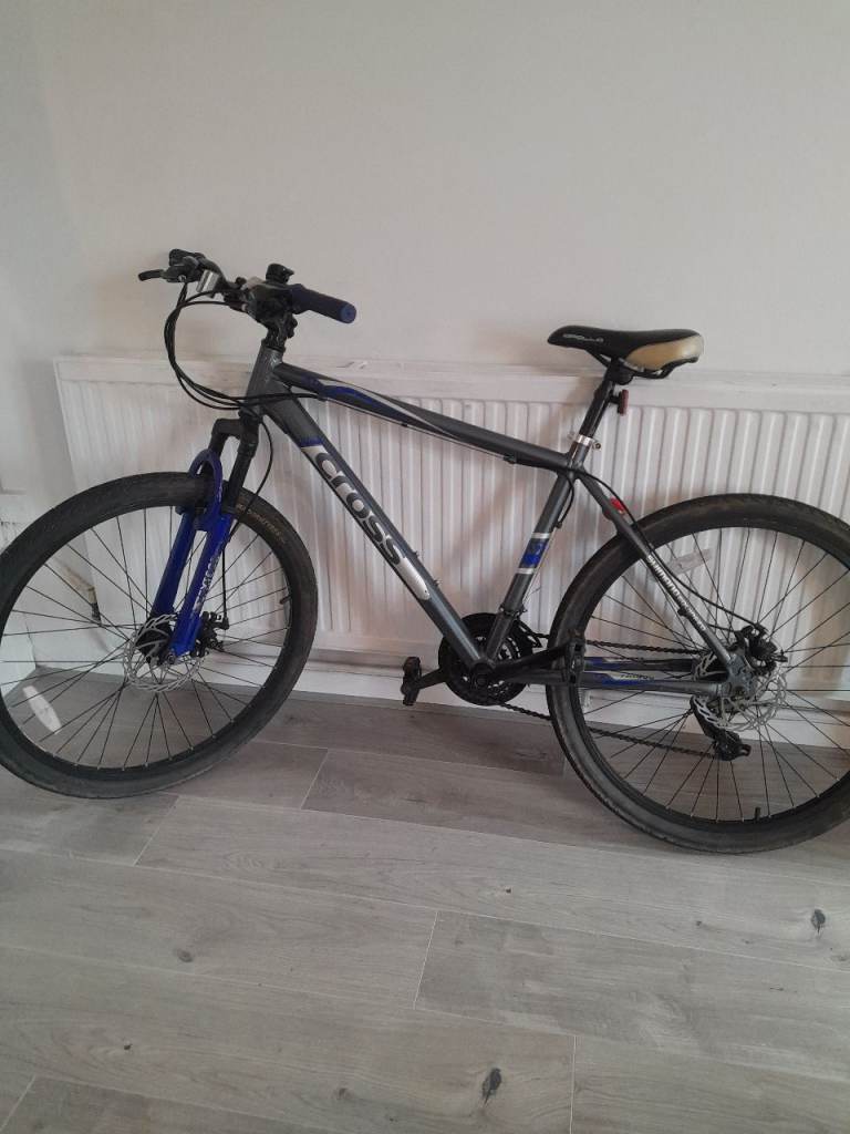 Cross-FXT 500 mountain bike. £20