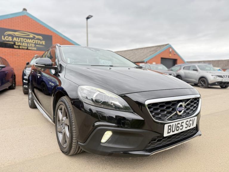 2015 Volvo V40 D2 [120] Cross Country Lux 5dr HATCHBACK Diesel Manual
