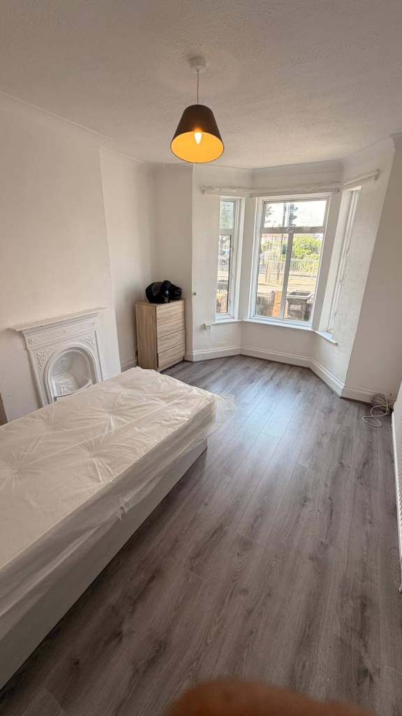 3 Bedroom house - Furnished - Available immediately 