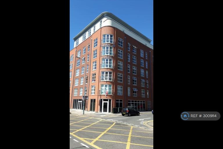 3 bedroom flat in Blenheim Court, Leicester, LE1 (3 bed) (#3009114)