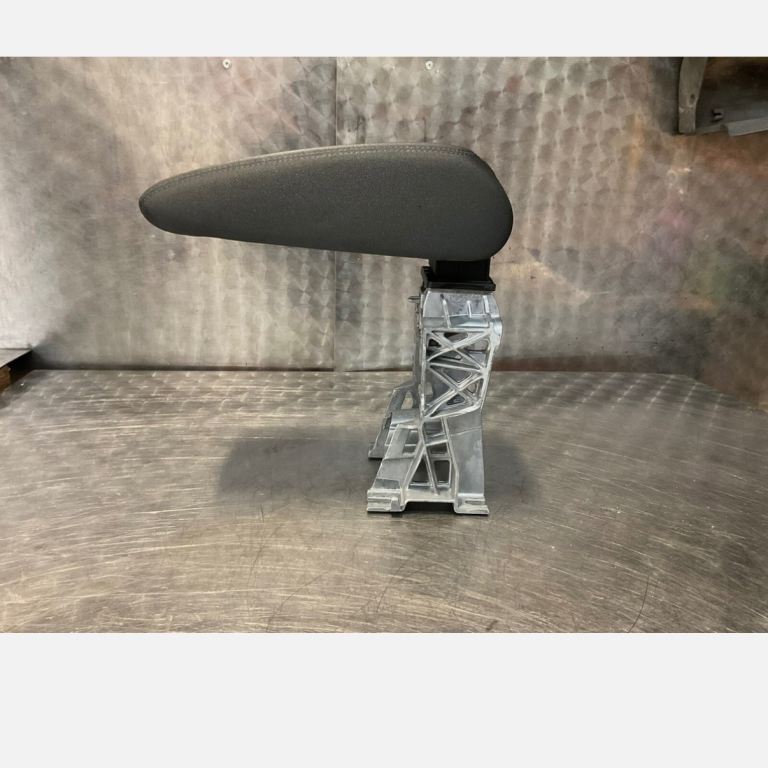 2021 AUDI Q2 MIDDLE CENTRE CLOTCH BLACK ARMREST 81A864283G