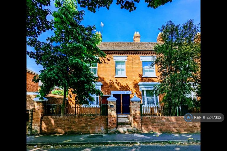 1 bedroom flat in Turrall Street, Worcester, WR3 (1 bed) (#2247332)