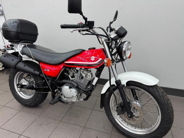 SUZUKI VAN VAN 125 RV 125 RED 2014, 14 REG JUST 7,096 MILES, USED MOTORCYCLE