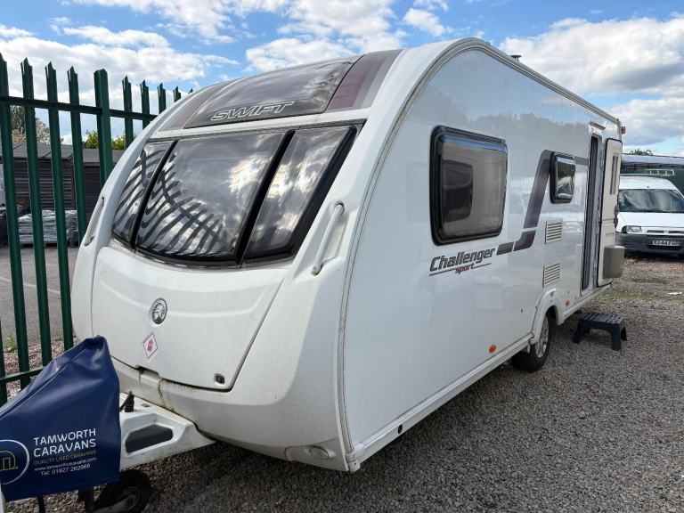 SWIFT CHALLENGER SPORT 524 - 4 BERTH CARAVAN WITH END WASHROOM + MOTORMOVER