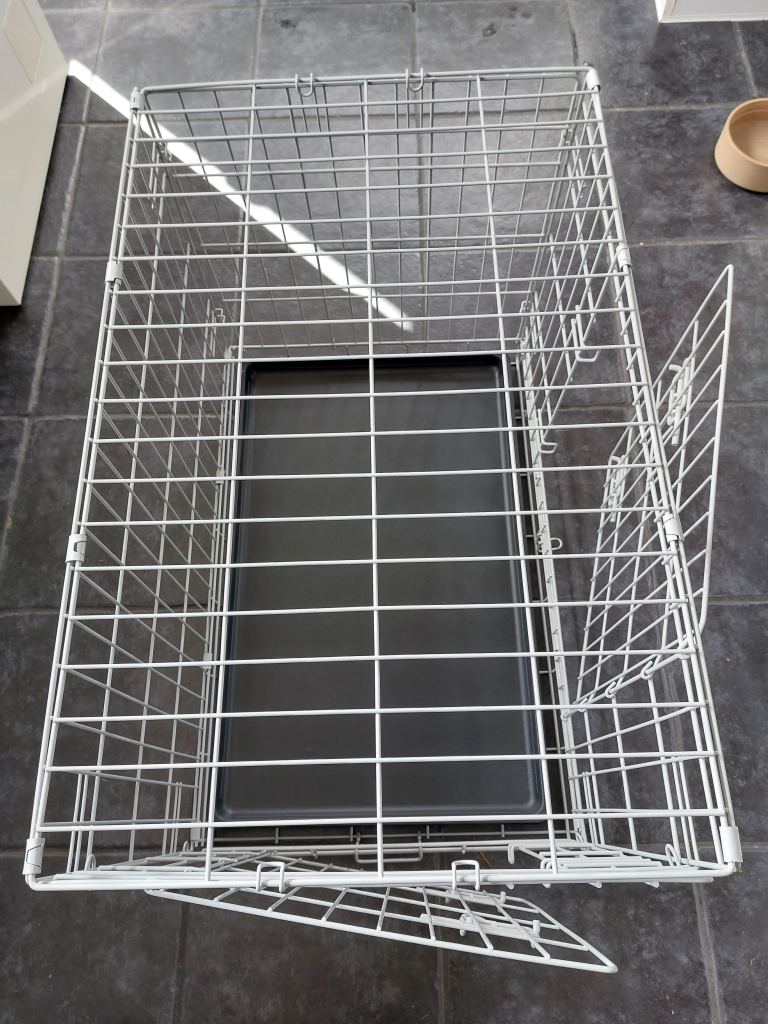 STRONG DOG CRATE