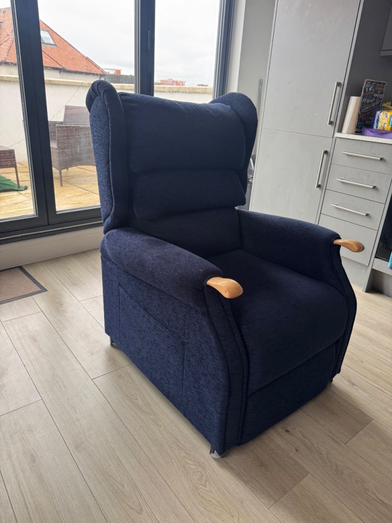 Comfy Blue Armchair – Great Condition – Collection from Newbury Park (Ilford)