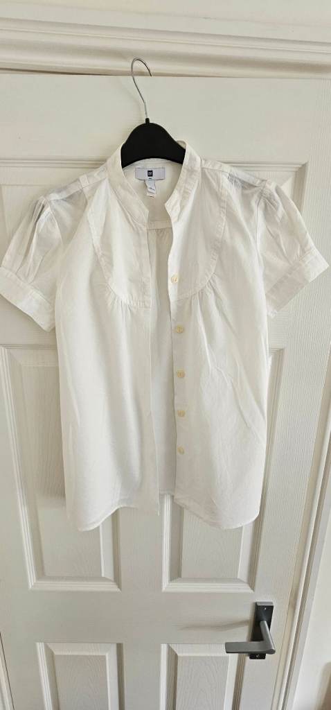 GAP White Short Sleeve Blouse 