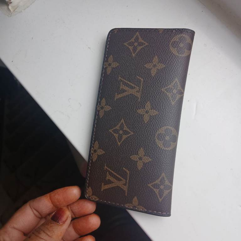 Lv wallet brand new