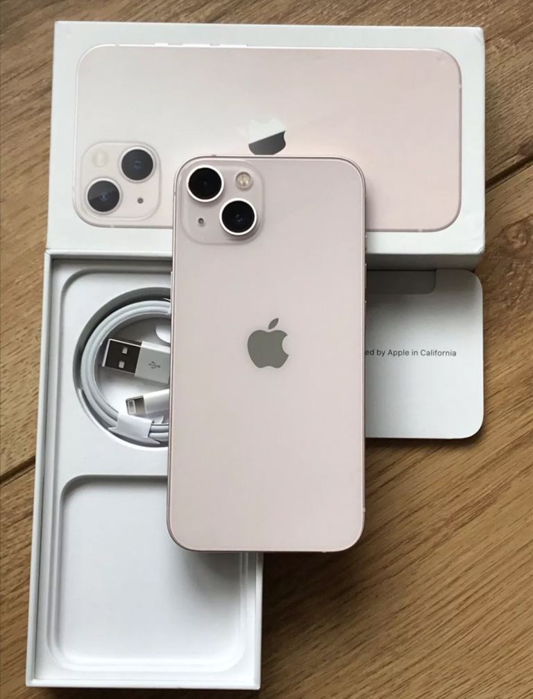iPhone 13 128GB Unlocked Like New 🔋95%