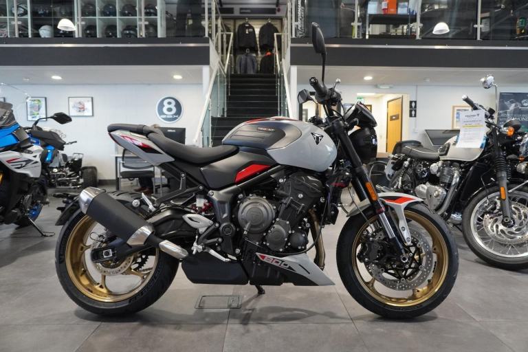 Triumph Trident 800, 2026, Ash Grey. IN STOCK NOW Only £9345.