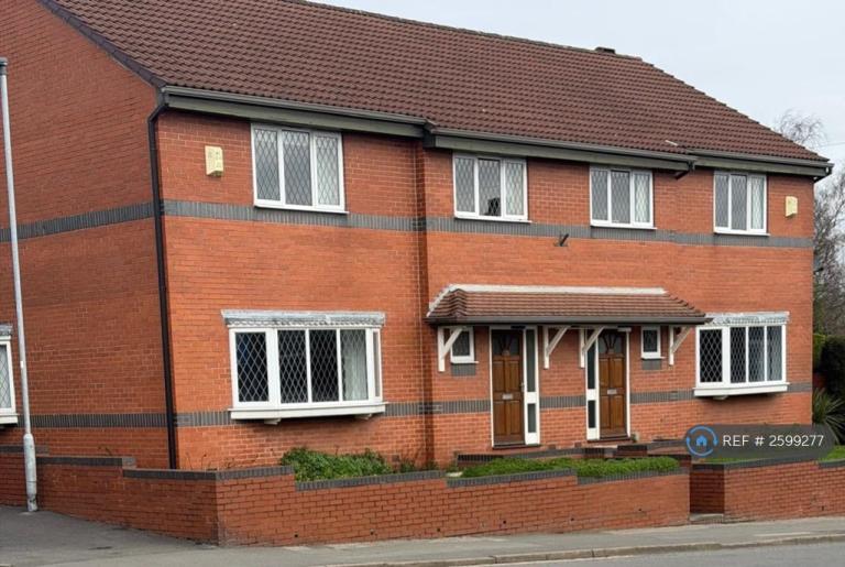 4 bedroom house in Castleford Road, Normanton, WF6 (4 bed) (#2599277)